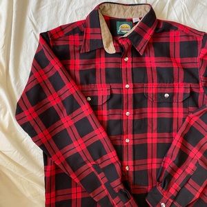 Cabela’s men’s tall black & red flannel